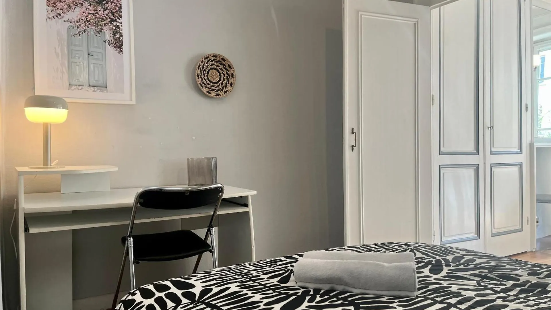 Apartment Suite Lavany Lyon France
